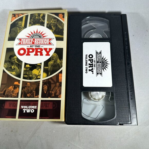 Countrys Family Reunion At The Opry Volume Two Gabriel Communications VHS - Picture 3 of 3